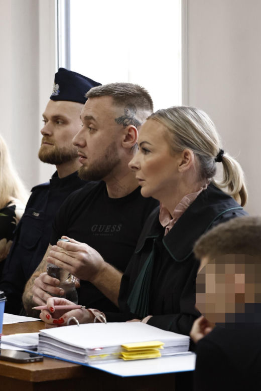 Łukasz Żak w sądzie. Sypie się linia obrony jego kolegów. Biegły: „Każdy ma obowiązek udzielenia pomocy”