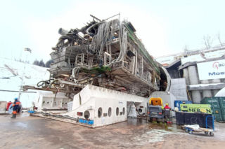 Karpatka się odwraca. Gigantyczna operacja obrotu maszyny TBM na budowie S19 Rzeszów - Babica zakończona