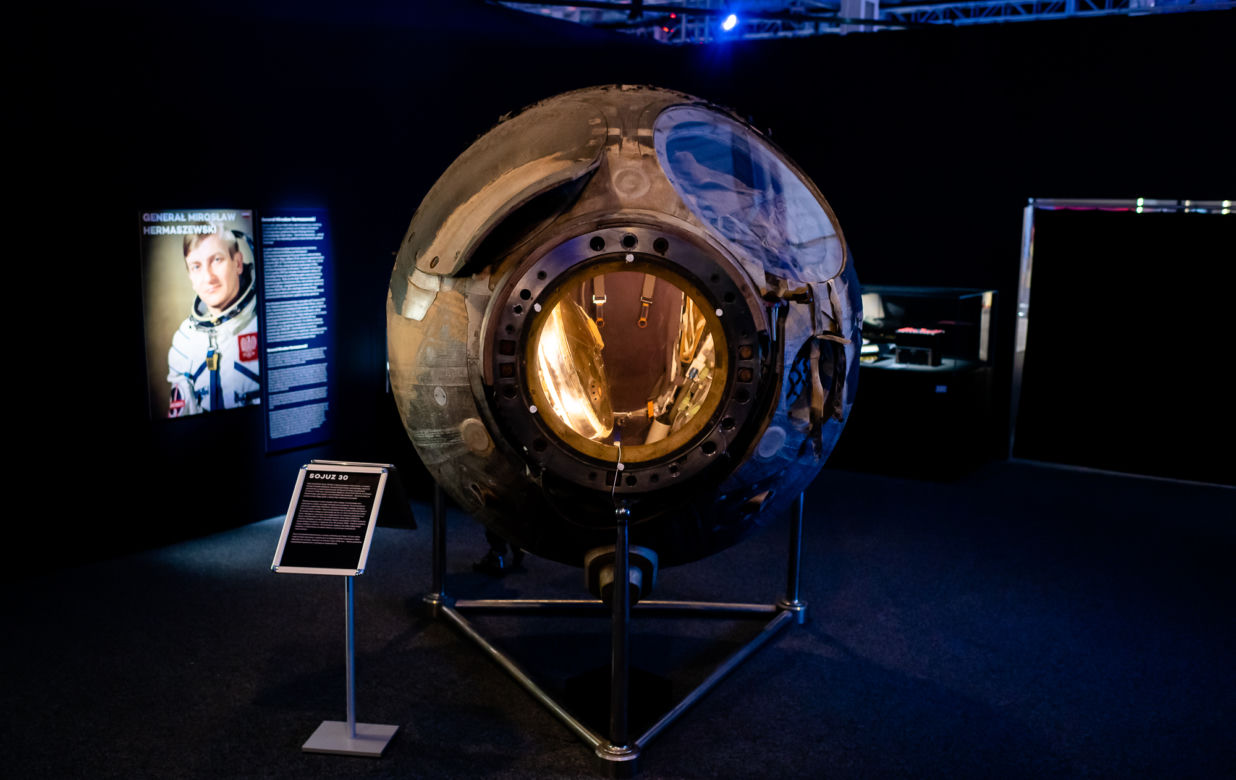 COSMOS DISCOVERY Space Exhibition w Warszawie