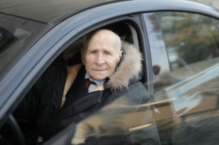 UE podjęła decyzję w sprawie starszych kierowców. Czekaja ich dodatkowe badania? 