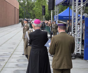 „Budowaliśmy samolot w trakcie lotu z pożarem”. Generał Molenda przechodzi do NATO