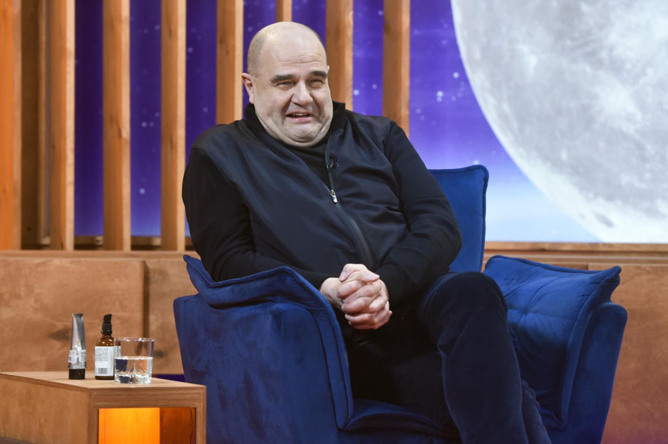 Tak Cezary Żak wyglądał na początku kariery. Niezwykła metamorfoza gwiazdora "Miodowych lat"