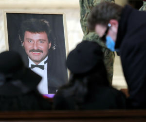 Pogrzeb Krzysztofa Krawczyka. Nabożeństwo żałobne w łódzkiej archikatedrze