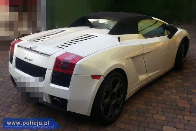 Lamborghini Gallardo odzyskane przez policję