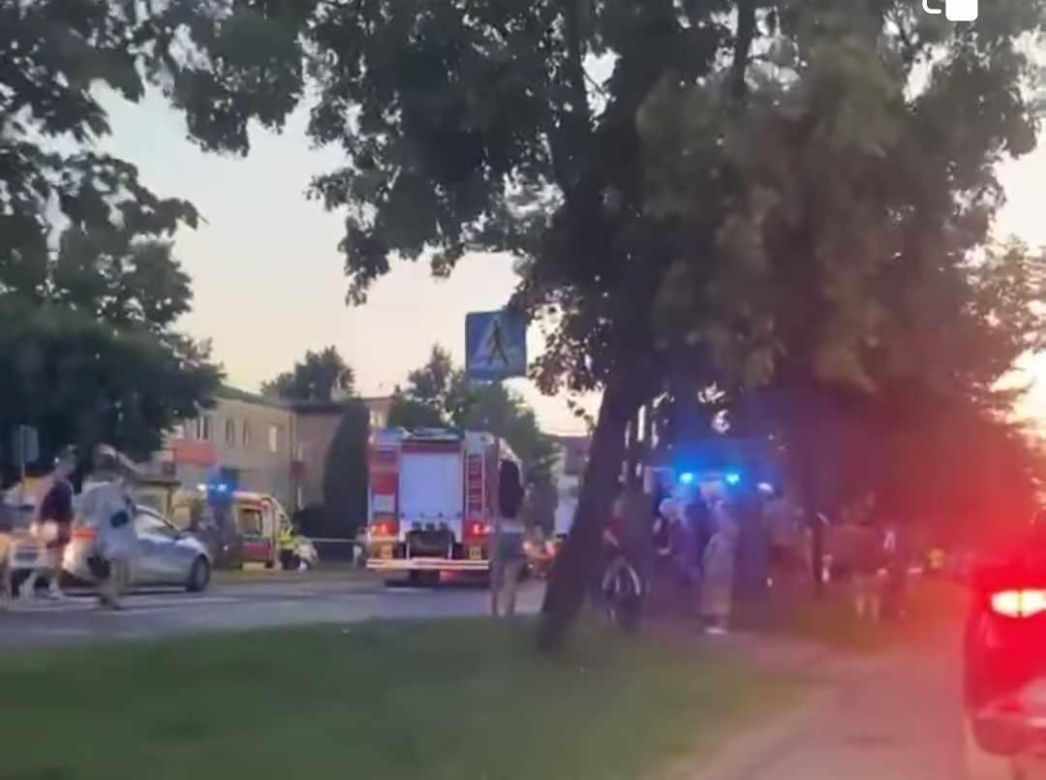 W wypadku na ul. Warszawskiej jedna osoba zginęła na miejscu. Łącznie pięć zostało przetransportowanych do szpitala