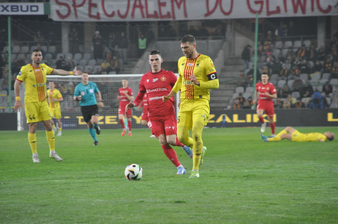 Korona - Widzew