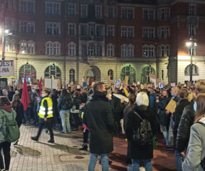 Protest kobiet w Katowicach. Ponad 20 tysięcy osób demonstrowało na rynku i katowickich ulicach. Takich tłumów Katowice jeszcze nie widziały [ZDJĘCIA, WIDEO]