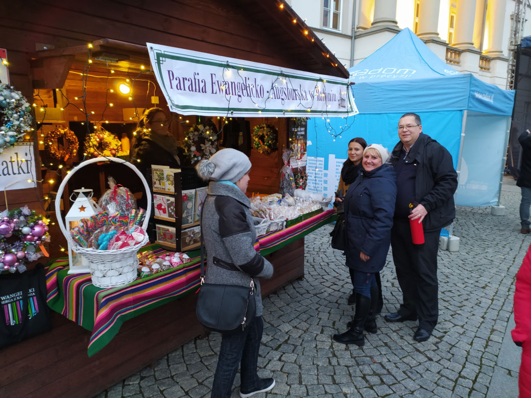 Świąteczny kiermasz w Radomiu