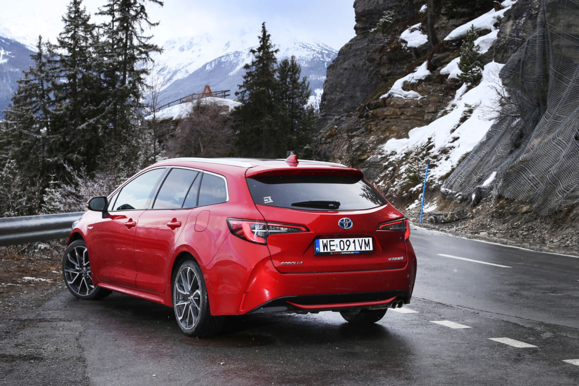 Toyota Corolla Touring Sports 2.0 Hybrid 180 KM e-CVT Executive