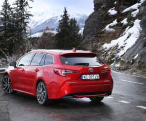 Toyota Corolla Touring Sports 2.0 Hybrid 180 KM e-CVT Executive