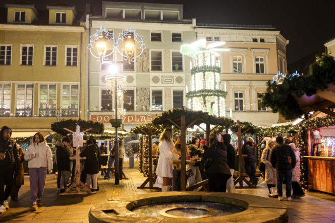 Gliwicki Jarmark Bożonarodzeniowy wystartował. Wiedeński klimat i świąteczne gofry