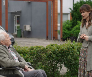 Na dobre i na złe odc. 822. Hania Sikorka (Marta Żmuda Trzebiatowska), pacjent Ambroży (Zdzisław Wardejn)