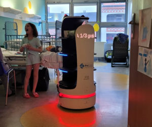 Chorzów: W szpitalu pracuje robokot! [ZDJĘCIA]