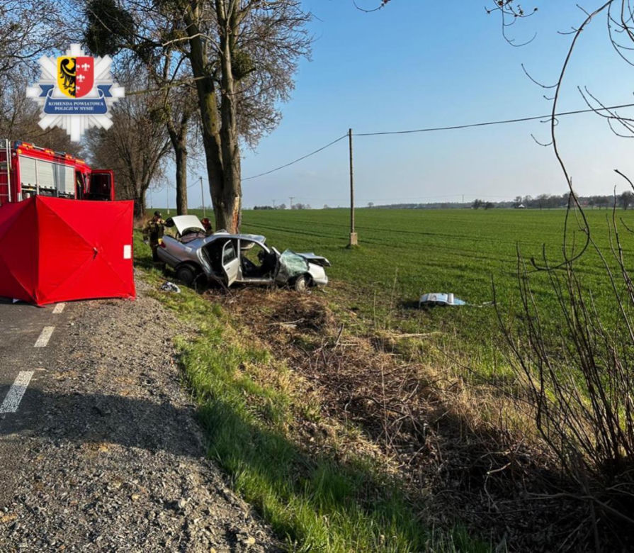 Tragiczny wypadek na trasie Korfantów-Puszyna. 9-latka i jej mama nie żyją