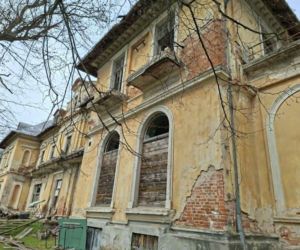 Kiedyś perła, dziś w ruinie. To nie jest zwykły pałac w Świętokrzyskiem (Pałac w Bałtowie)