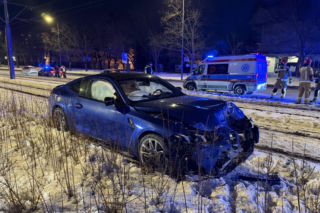 Warszawa: Tramwaje skierowane na objazdy! Zdarzenie z udziałem BMW