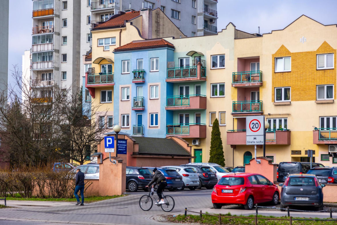 Pasteloza na warszawskich blokach - zobacz zdjęcia jaskrawych przykładów