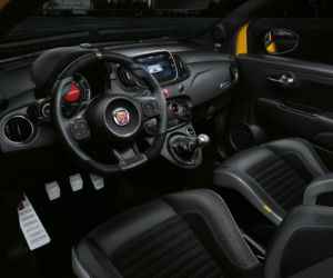 2016 Abarth 595 Competizione