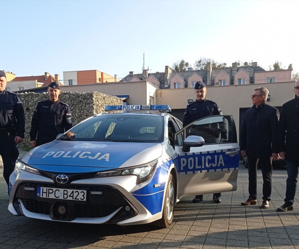 Hybrydowy radiowóz zawitał w Unisławiu