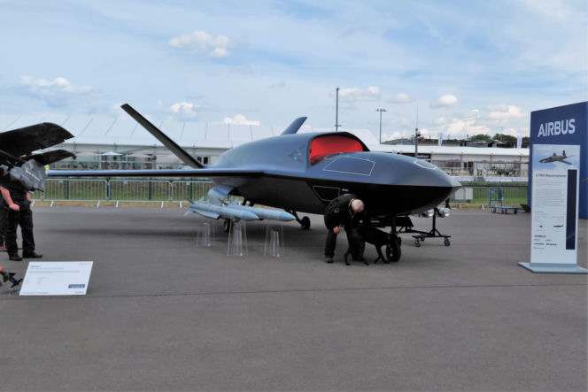 Dron bojowy Airbus U760 Ravenstorm
