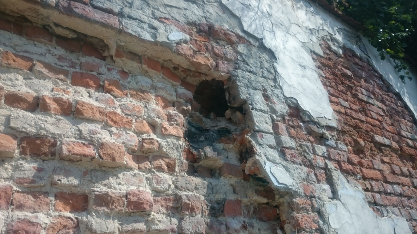 Lublin: Mur zabytkowego kościoła zaczął się „sypać”. Odsłoni NIEZNANĄ HISTORIĘ?