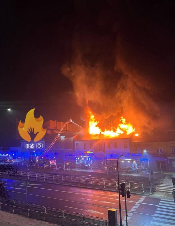 Pożar kamienicy w Będzinie. Ewakuowano mieszkańców