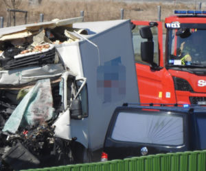 Dwa wypadki jeden po drugim na S17. Nie żyje 57-latek