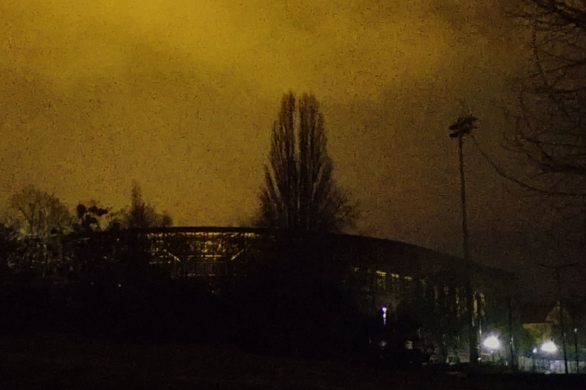 Pomarańczowa łuna nad Szczecinem