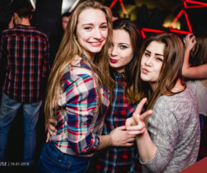 Playhouse w CR2