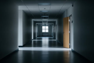 Pieniądze na toksyczne odpady w Kałuszynie. Co ustalił wojewoda ze starostą?