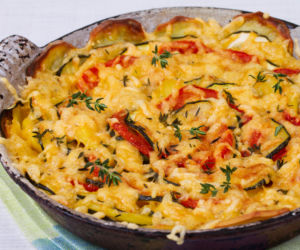 Chaniotiko boureki – grecka zapiekanka z cukinii i ziemniaków, która smakuje jak wakacje na Krecie