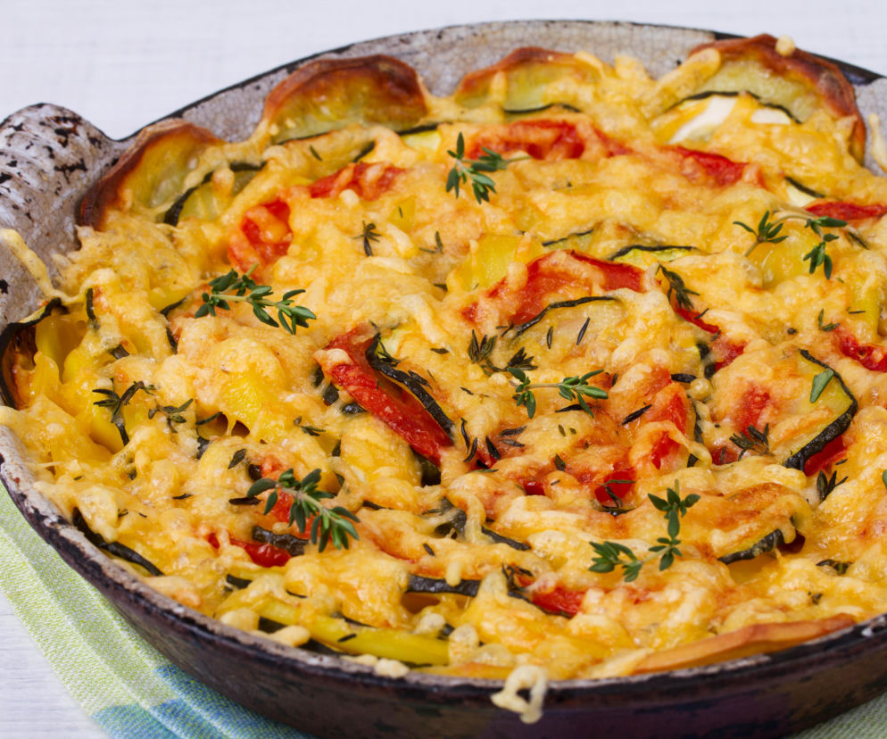 Chaniotiko boureki – grecka zapiekanka z cukinii i ziemniaków, która smakuje jak wakacje na Krecie