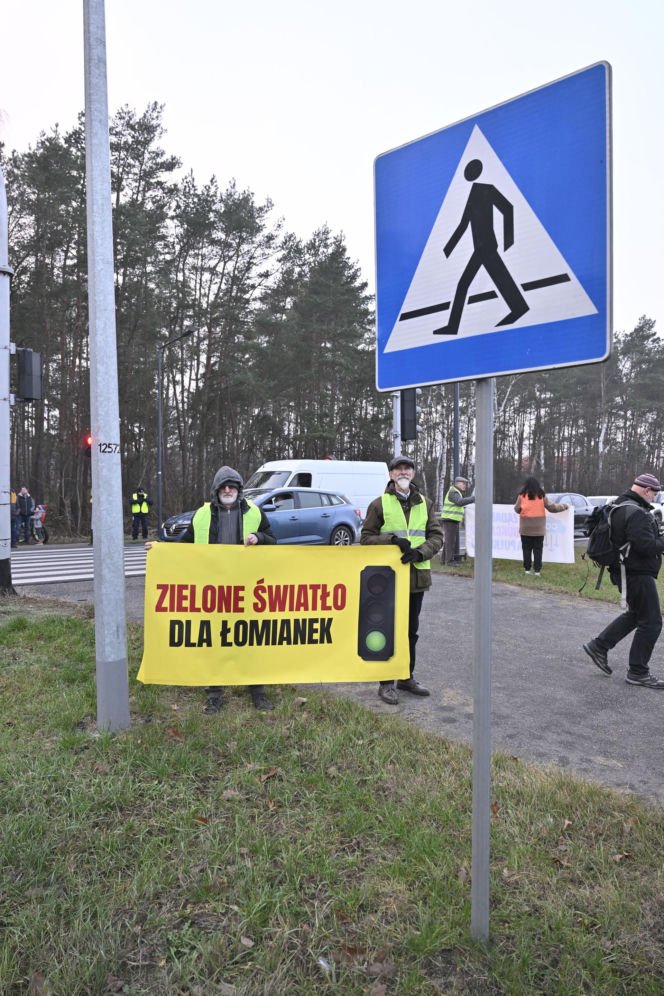 Mają dość korków, chcą buspas. W godzinach szczytu protestowali na pasach