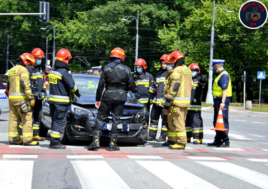 Wypadek na skrzyżowaniu ul. Królewskiej i ul. Marszałkowskiej