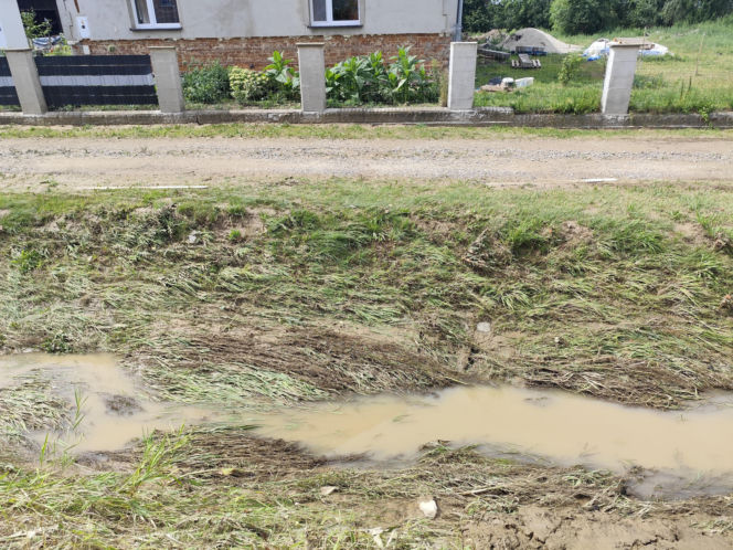 Głuchołazy dzień po nawałnicy. Mieszkańcy wściekli: "To, co podają w TV to lipa!"