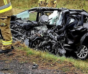 Śmiertelny wypadek pod Białą Podlaską. Ciężarówka z drewnem w rowie, kierowca osobówki nie żyje