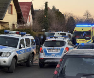 Ciało 12-letniej dziewczynki odnalezione niedaleko szkoły. Czy to było zabójstwo?!