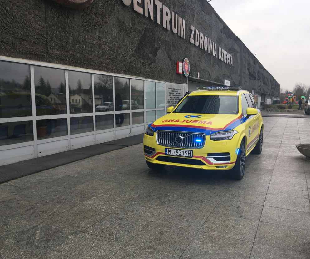 Nowy ambulans dla Centrum Zdrowia Dziecka