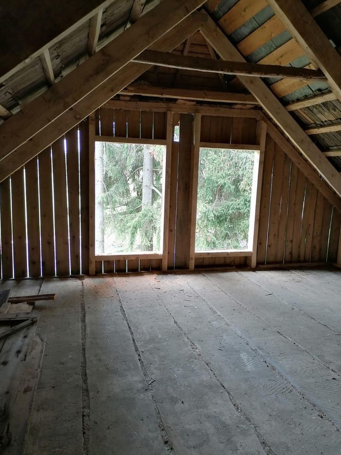 Remont chyży łemkowskiej w Hańczowej