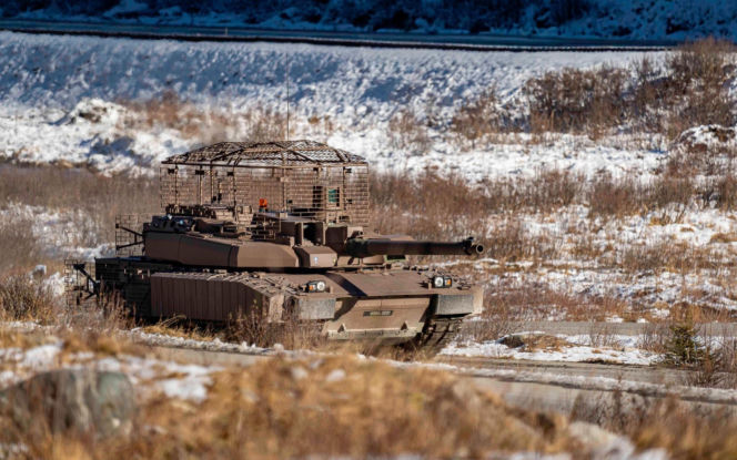 „Duch dyscypliny” i 800 euro. Nowy program Macrona ma wzmocnić armię