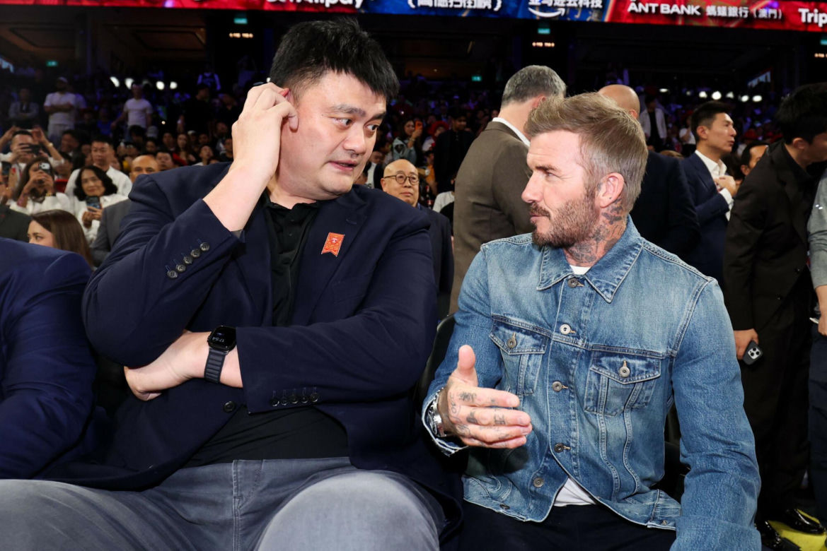 David Beckham na meczu koszykówki w Chinach