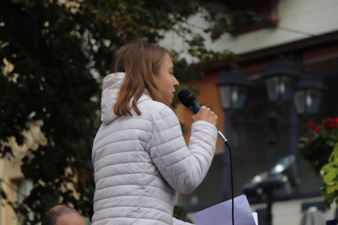 Młodzieżowy Strajk Klimatyczny w Toruniu. Protestowali przeciwko rządowi i korporacjom