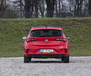 Opel Astra 1.6 Turbo 200 KM M6 Elite