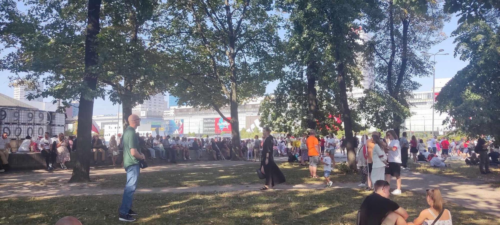 80. rocznica wybuchu Powstania Warszawskiego. 80. rocznica Powstania Warszawskiego. Godzina "W" w Warszawie. Tak mieszkańcy oddali hołd bohaterom