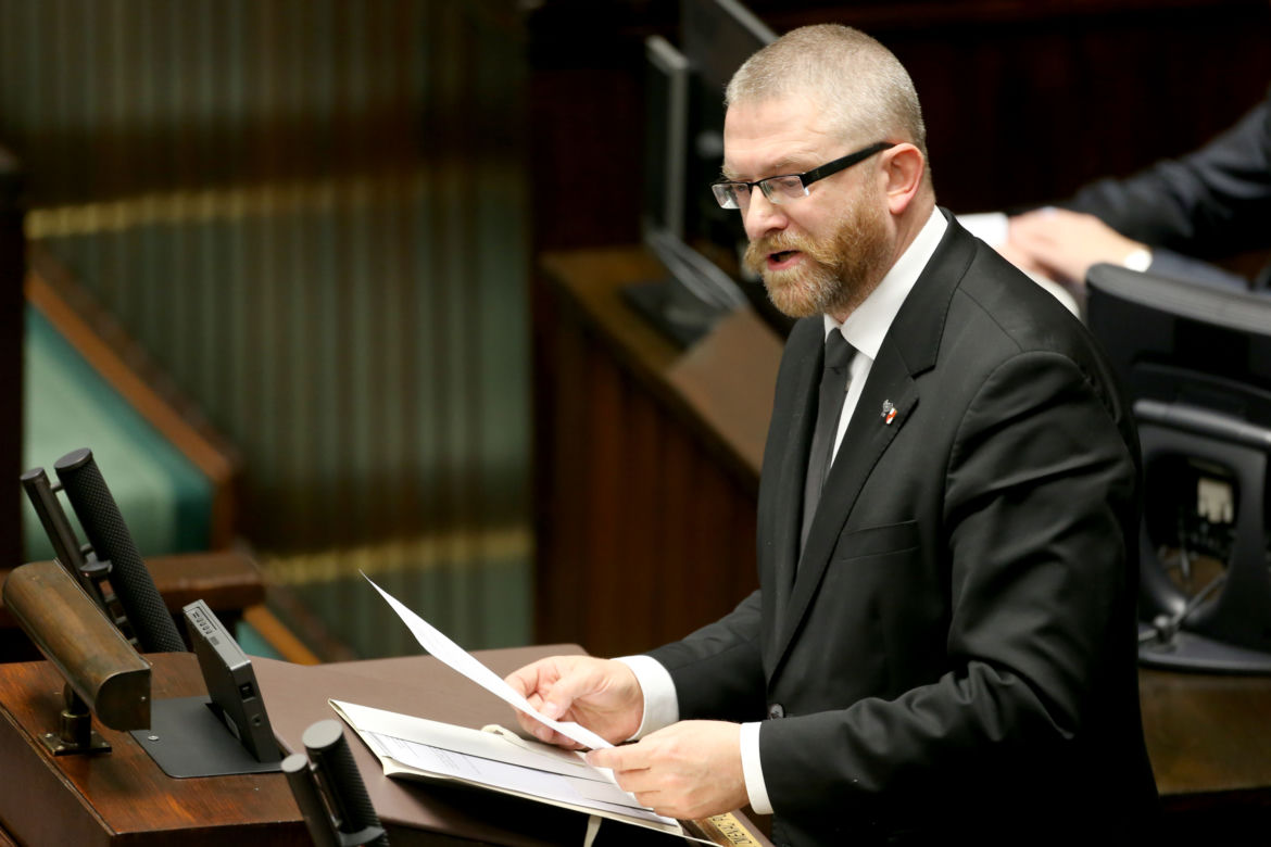 Braun straci majątek za nienoszenie maseczki w Sejmie!
