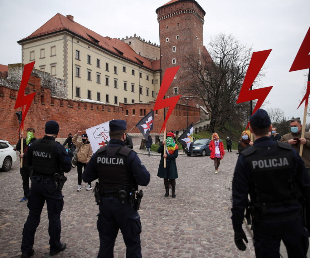 MIESIĘCZNICA POGRZEBU PARY PREZYDENCKIEJ