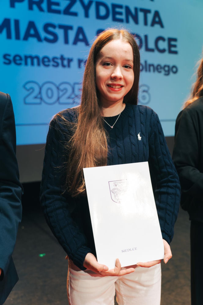 Najzdolniejsi uczniowie odebrali stypendia Prezydenta Miasta Siedlce