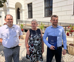 PiS po odpowiedziach wojewody i RIO: „To nie zmienia naszej oceny”