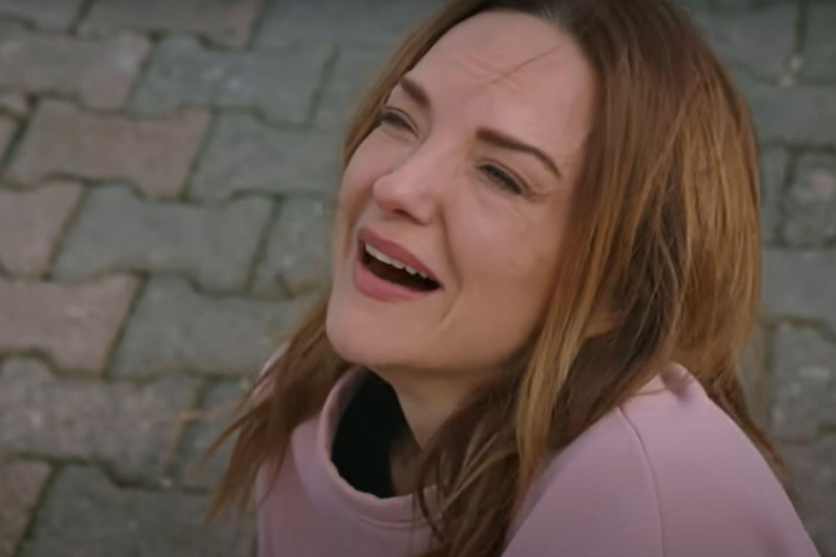 Songul rozpacza po wyrzuceniu z rezydencji 