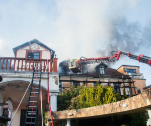 Płonie zabytkowy pałac w Lubuskiem! Gigantyczna akcja straży pożarnej